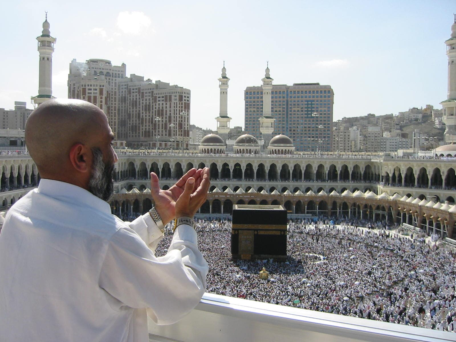 Saudi Arabia executes 2 Bangladeshis over âindecent acts,â and other Mideast news